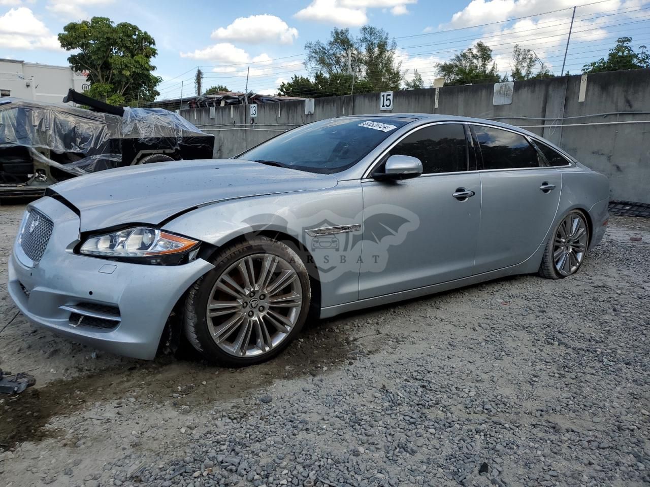 Jaguar XJ 5.0L 8 2011