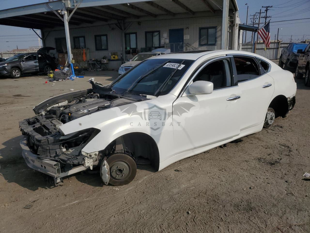 Infiniti M37 3.7L  6 2013