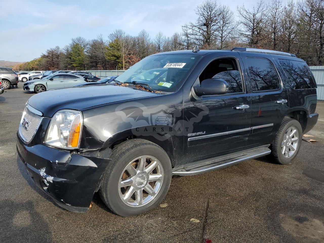 GMC Yukon DENALI 6.2L  8 2011