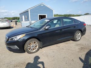 Hyundai Sonata SE 2.4L 4 2015