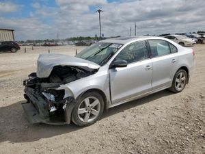 Volkswagen Jetta TDI 2.0L 4 2012