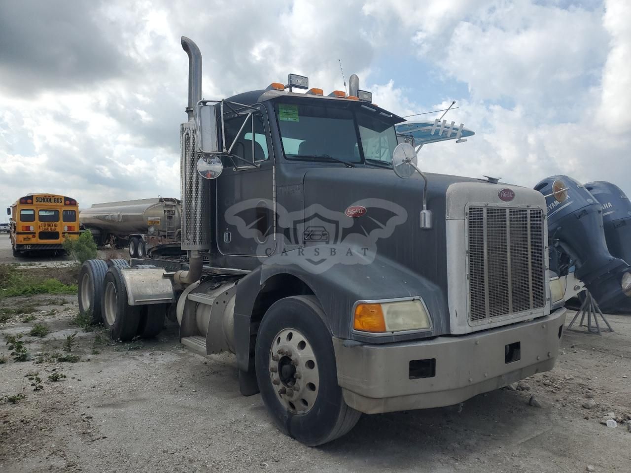 Peterbilt 385 6 2004
