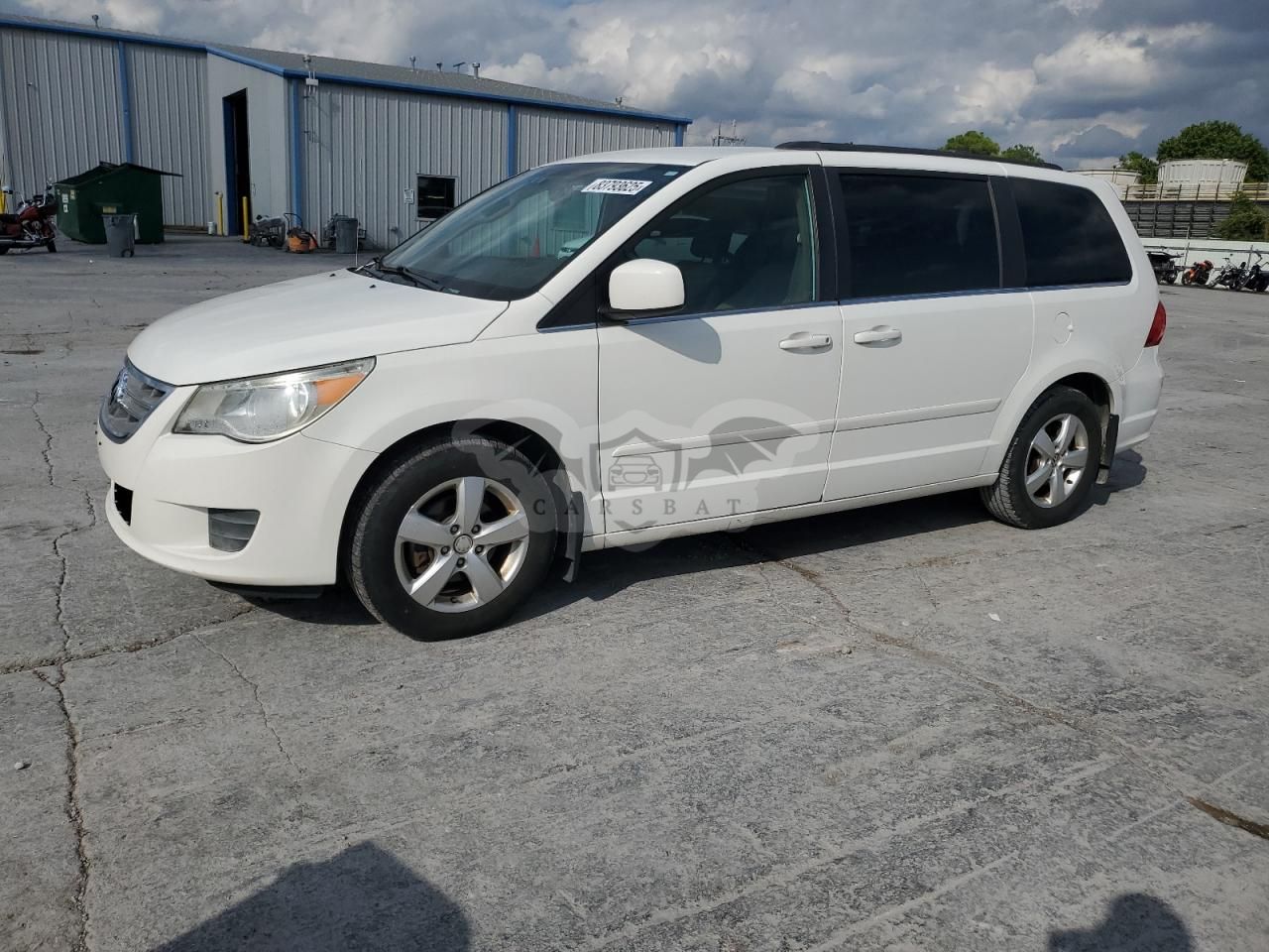 Volkswagen Routan SE 3.6L 6 2011