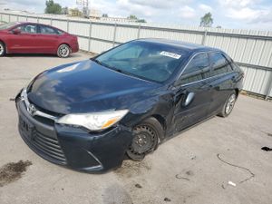 Toyota Camry LE 2.5L 4 2015