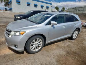 Toyota Venza LE 2.7L 4 2013