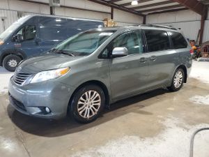 Toyota Sienna 3.5L 6 2013
