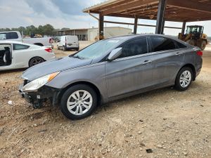 Hyundai Sonata GLS 2.4L 4 2013