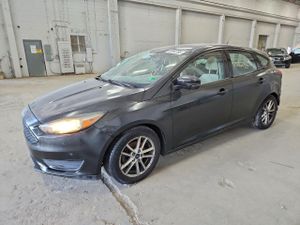 Ford Focus SE 2.0L 4 2015