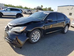 Chrysler 200 TOURING 2.4L 4 2014
