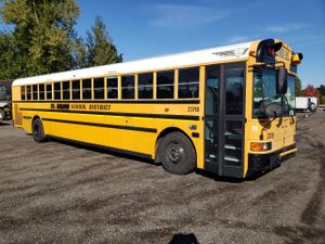 IC Corporation CE Series RE 7.6L 6 2013