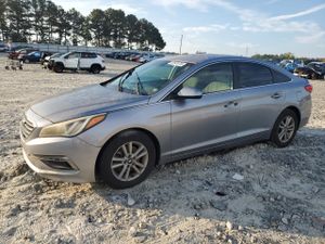 Hyundai Sonata SE 2.4L 4 2015