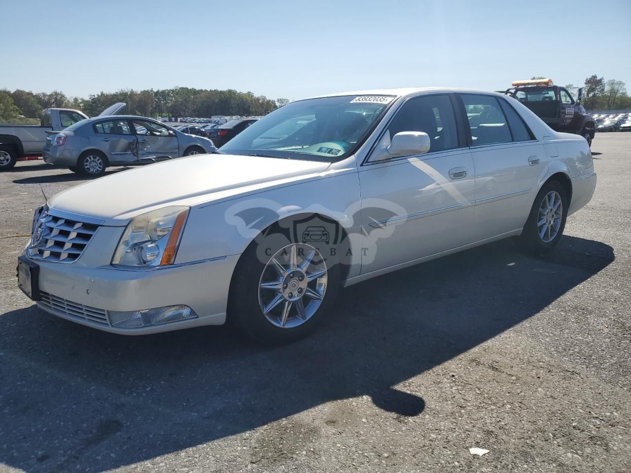 Cadillac DTS LUXURY COLLECTION 4.6L 8 2011