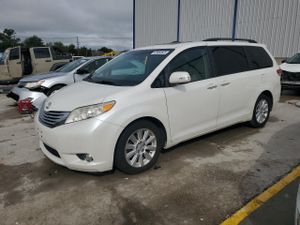 Toyota Sienna XLE 3.5L 6 2014