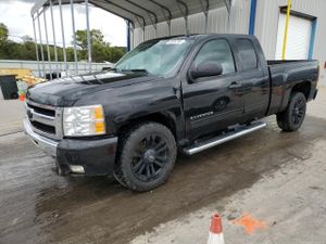 Chevrolet Silverado 1500 C1500 LT 5.3L 8 2011