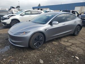 Tesla Model 3 2025