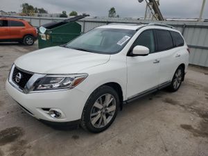 Nissan Pathfinder S 3.5L 6 2014