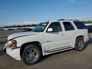 GMC Yukon DENALI 6.0L 8 2005