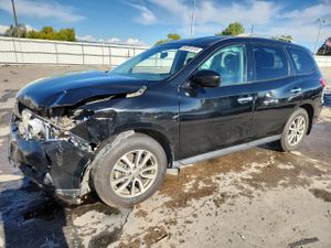 Nissan Pathfinder S 3.5L 6 2014
