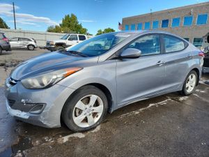 Hyundai Elantra GLS 1.8L 4 2013