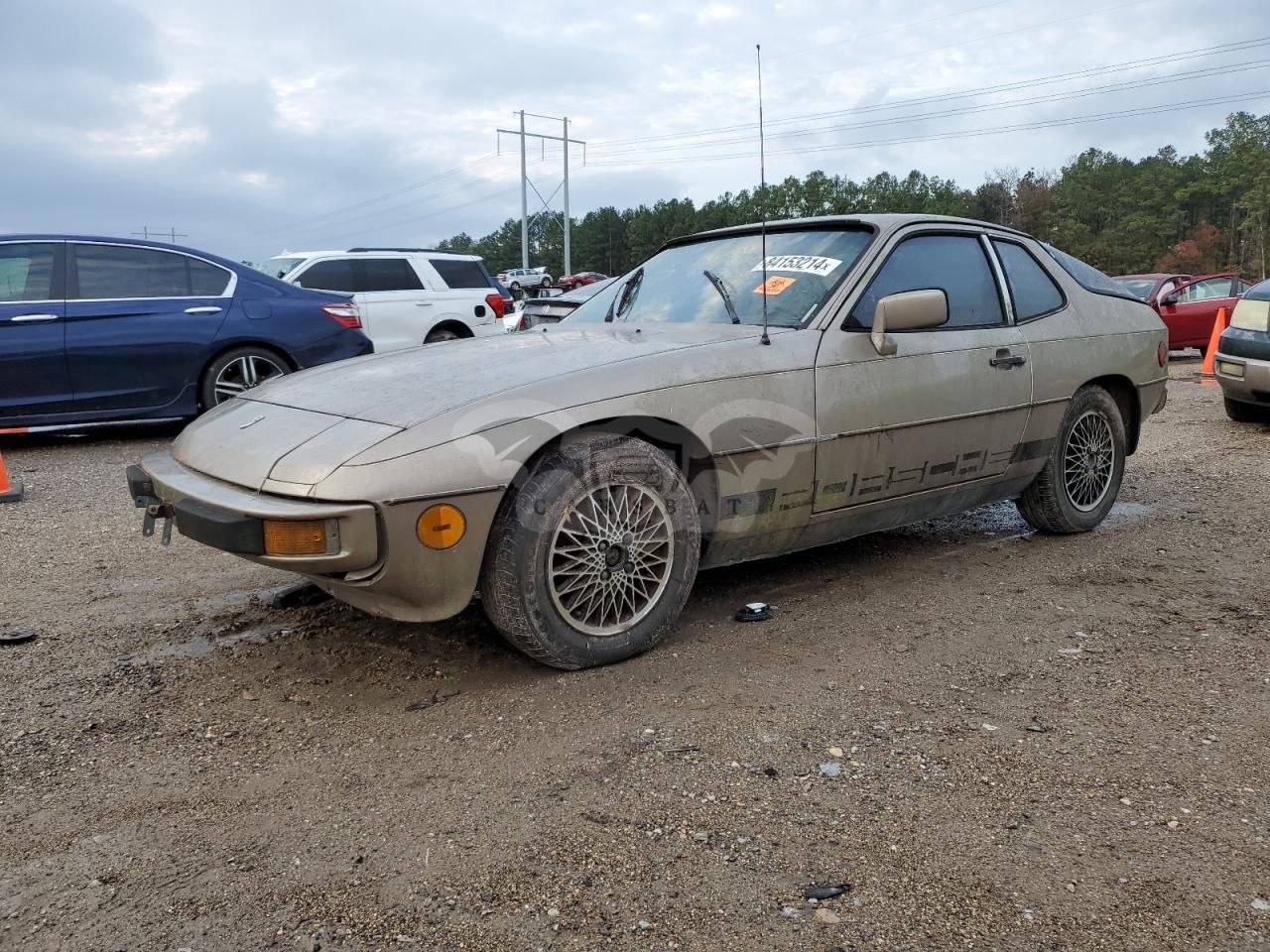 Porsche 924 2.0L 4 1982