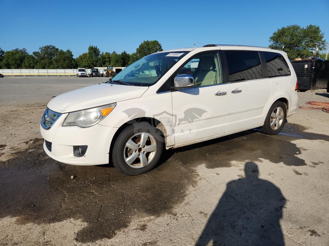 Volkswagen Routan SEL 4.0L 6 2010