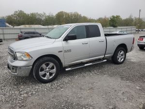 RAM 1500 SLT 5.7L 8 2015