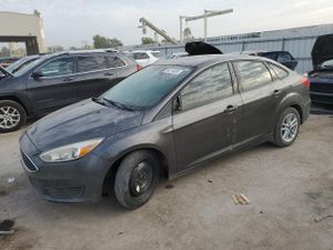 Ford Focus SE 2.0L 4 2015