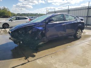 Hyundai Elantra GLS 1.8L 4 2013