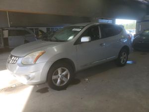 Nissan Rogue S 2.5L 4 2013