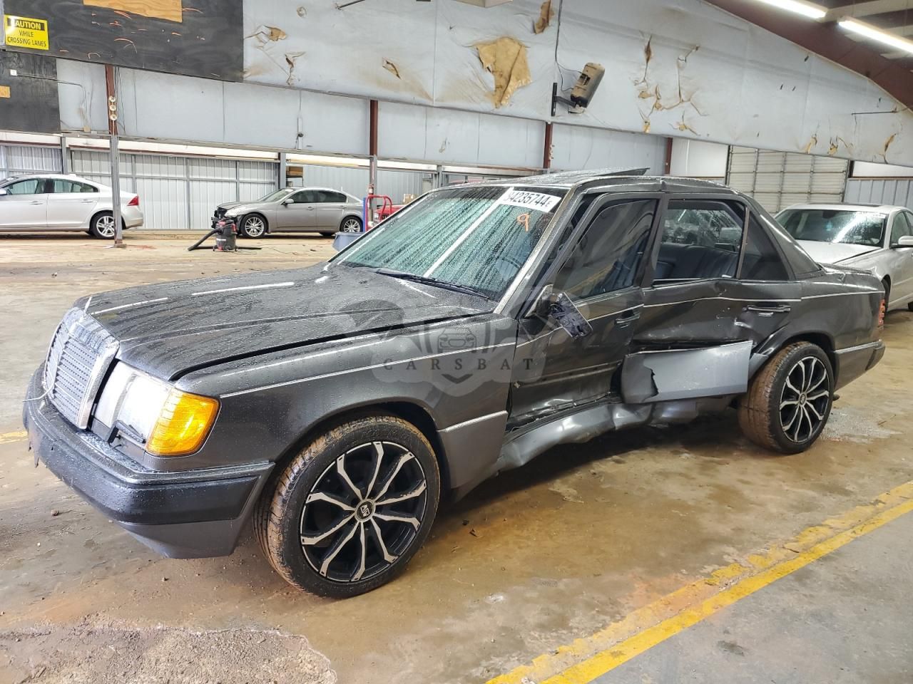 Mercedes-Benz 300 2.8L 6 1993