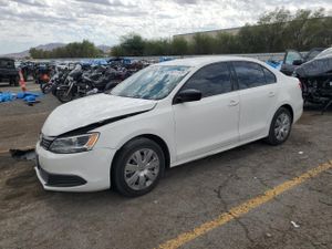 Volkswagen Jetta BASE 2.0L 4 2014