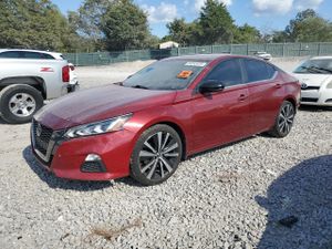 Nissan Altima SR 2.5L 4 2019