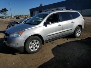 Chevrolet Traverse LS 3.6L 6 2011