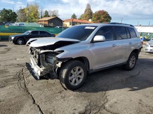 Toyota Highlander BASE 3.5L 6 2013