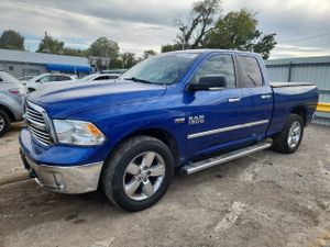RAM 1500 SLT 5.7L 8 2015