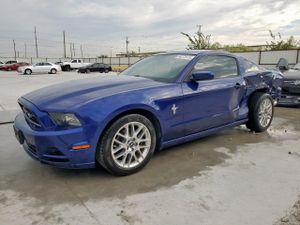 Ford Mustang 3.7L 6 2014