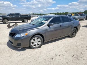 Toyota Camry BASE 2.5L 4 2011