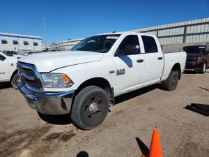 RAM 2500 ST 5.7L 8 2015