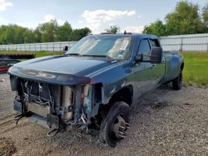 Chevrolet Silverado 1500 K3500 LTZ 6.6L 8 2011