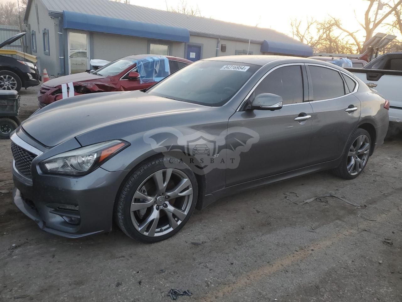 Infiniti Q70 3.7L 6 2015