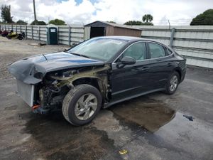Hyundai Sonata SE 2.5L 4 2025