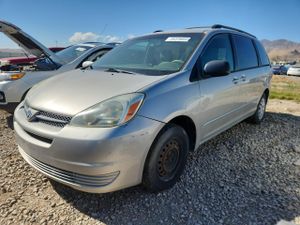 Toyota Sienna CE 3.3L 6 2005