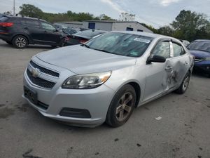 Chevrolet Malibu LS 2.5L 4 2013