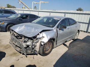 Ford Fusion S 2.5L 4 2015