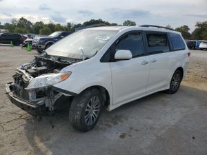 Toyota Sienna XLE 3.5L 6 2020