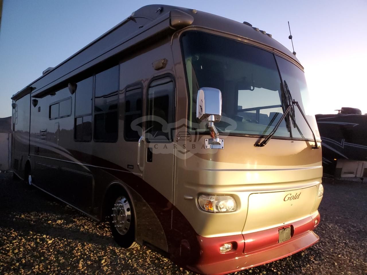 Freightliner X-line X LINE MOTOR HOME 8.9L 6 2005