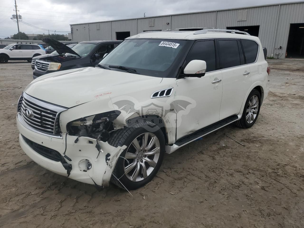 Infiniti QX80 5.6L 8 2014
