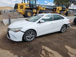 Toyota Camry LE 2.5L 4 2015
