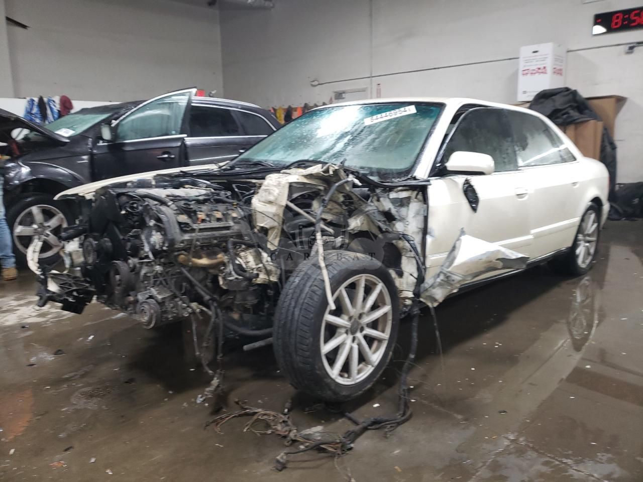 Audi A8 L QUATTRO 4.2L 8 2001