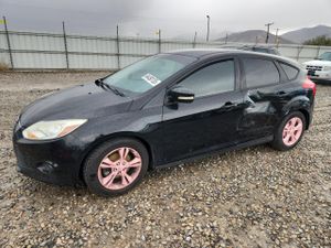Ford Focus SE 2.0L 4 2014